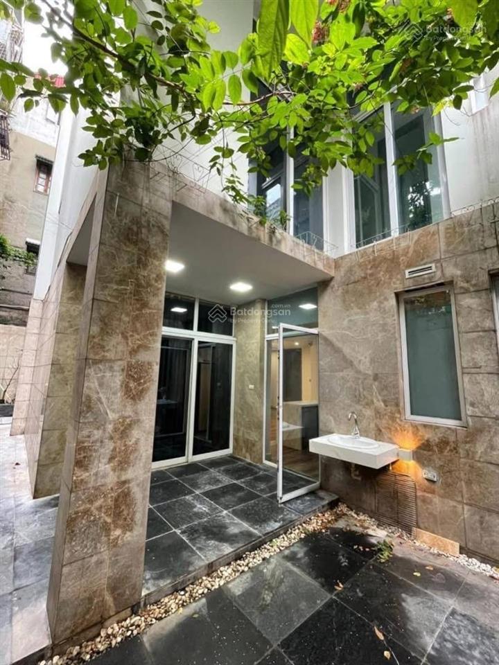 Víp biệt thự tây hồ thuỵ khuê 165m x4t x mt 15m  khu víp ô tô đỗ tránh ngày đêm  vài bước chân ra