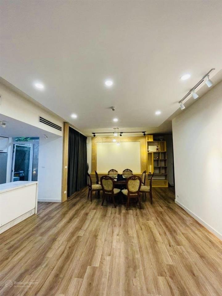 Víp biệt thự tây hồ thuỵ khuê 165m x4t x mt 15m  khu víp ô tô đỗ tránh ngày đêm  vài bước chân ra