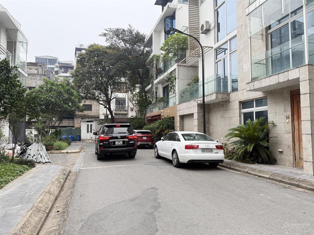 Víp biệt thự tây hồ thuỵ khuê 170m x4t x mt 15m  khu víp ô tô đỗ tránh ngày đêm  gần hồ tây