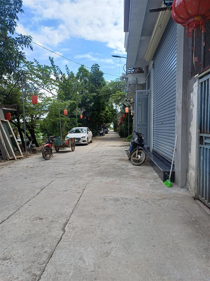 Nhà riêng tại phố đồng nhân  vành đai 4, siêu rẻ, nhà 33 m2, 4 tầng, 3pn, 4wc giá chỉ 3,65 tỷ.