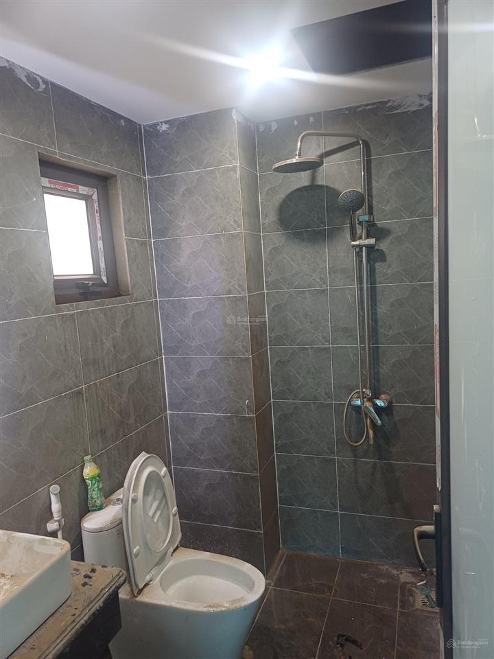 Nhà riêng tại phố đồng nhân  vành đai 4, siêu rẻ, nhà 33 m2, 4 tầng, 3pn, 4wc giá chỉ 3,65 tỷ.