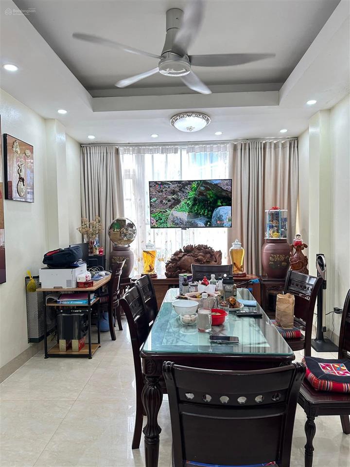 Nhà đẹp giá rẻ , quang tiến,ô tô 9 chỗ vào nhà quay đầu thoải mái chỉ 11,9 tỷ cho nhà 46 m2 6 tầng
