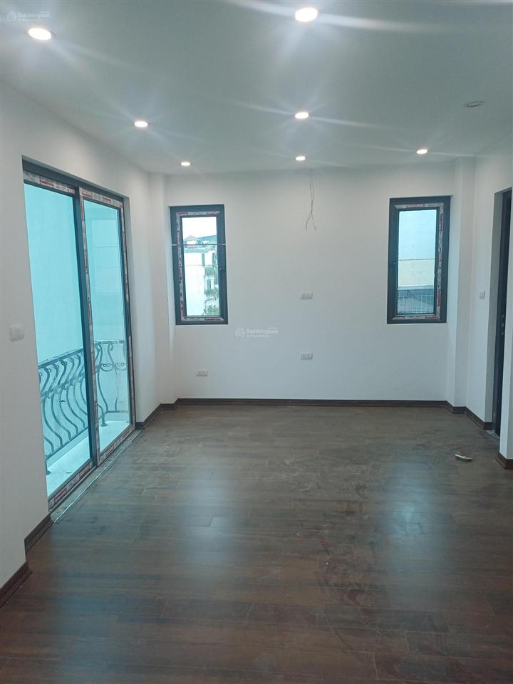 Chính chủ bán gấp! 46m2, 6 tầng, thang máy, lô góc, 0 tô 9 chỗ vào nhà, kd được  0904 529 ***