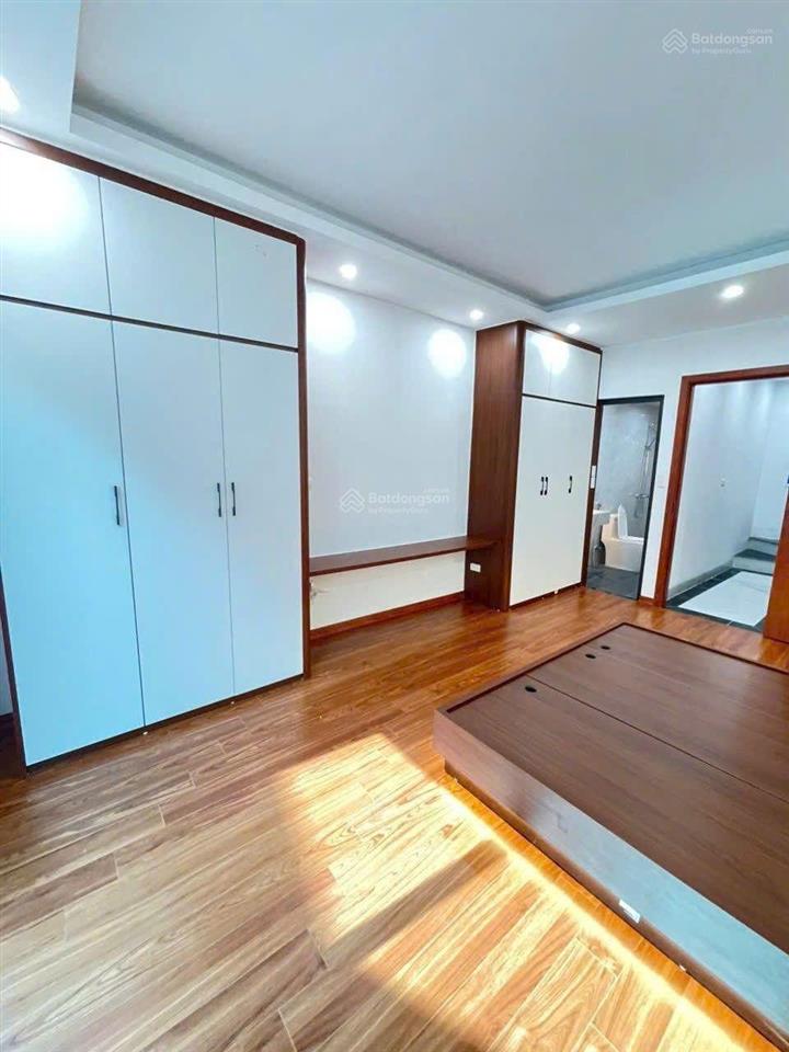Chính chủ bán gấp! 46m2, 6 tầng, thang máy, lô góc, 0 tô 9 chỗ vào nhà, kd được  0904 529 ***