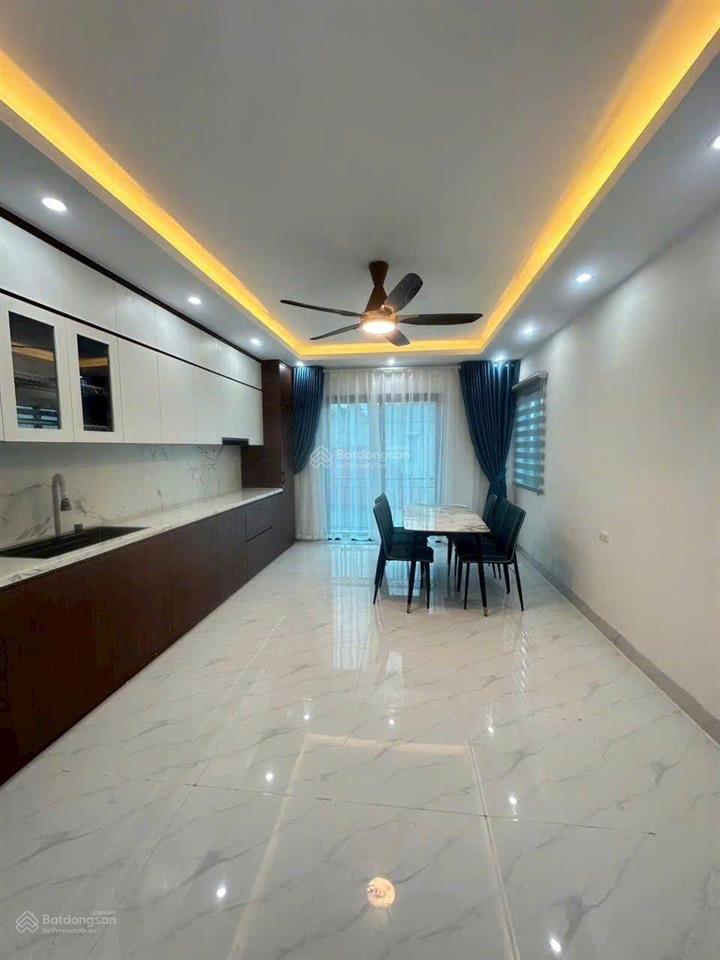 Chính chủ bán gấp! 46m2, 6 tầng, thang máy, lô góc, 0 tô 9 chỗ vào nhà, kd được  0904 529 ***