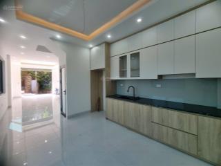 Bán nhà mặt hồ tại tân phú, hưng đạo, nhà52m2, 4 tầng 4pn, 4wc, pháp lý đầy đủ giá chỉ 4,65 tỷ