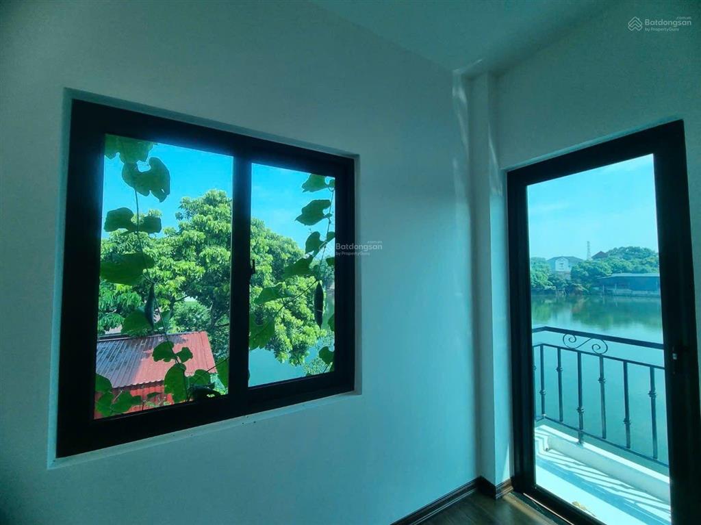 Bán nhà mặt hồ tại tân phú, hưng đạo, nhà52m2, 4 tầng 4pn, 4wc, pháp lý đầy đủ giá chỉ 4,65 tỷ