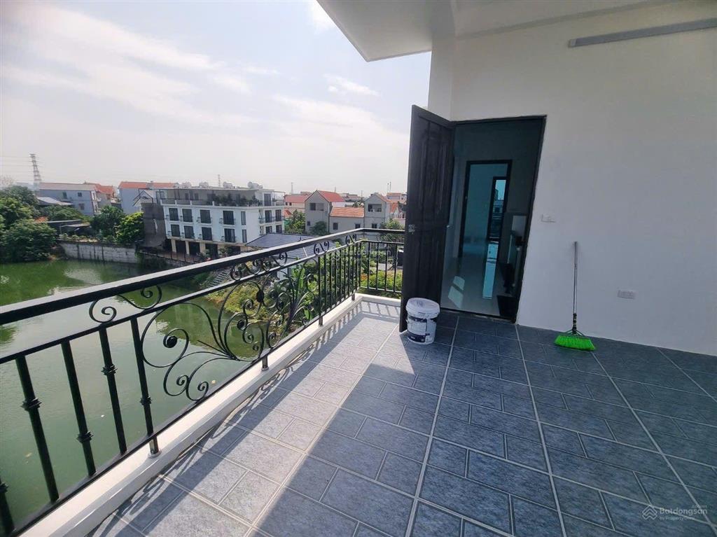 Bán nhà mặt hồ tại tân phú, hưng đạo, nhà52m2, 4 tầng 4pn, 4wc, pháp lý đầy đủ giá chỉ 4,65 tỷ