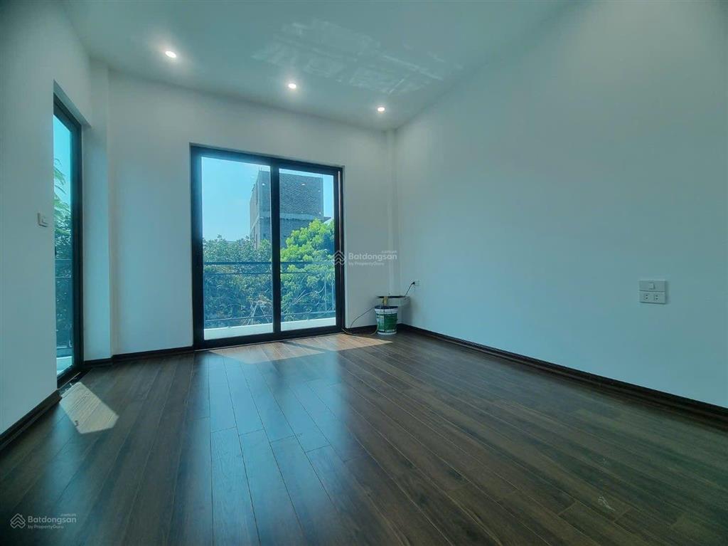 Bán nhà mặt hồ tại tân phú, hưng đạo, nhà52m2, 4 tầng 4pn, 4wc, pháp lý đầy đủ giá chỉ 4,65 tỷ