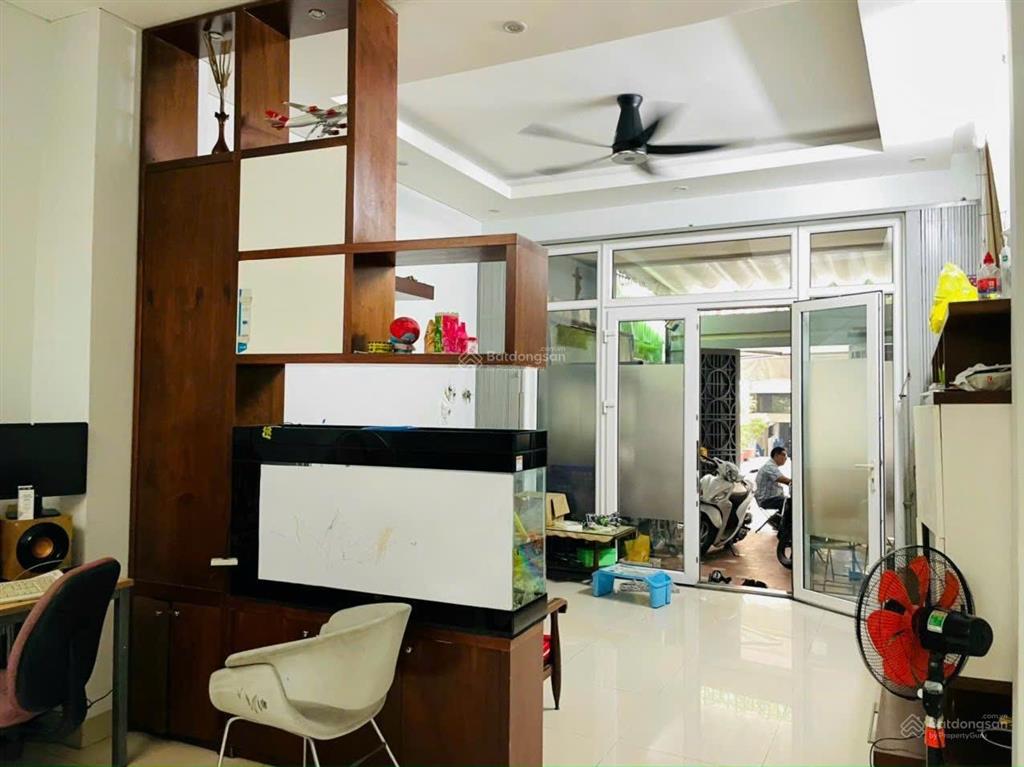 Bán nhà mặt tiền đường thân nhân trung p13 q. tb dt 4.3 x 22 .kc  2 lầu giá  17 tỷ