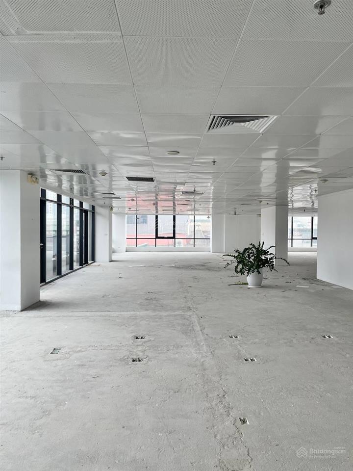 Hòa phát 257 giải phóng  cho thuê 300m2 văn phòng giá thuê 257.900đ/m2, đống đa  hà nội