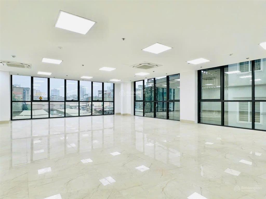 Chính chủ cho thuê văn phòng 120m2  24tr/tháng, yên lãng, đống đa, hà nội, sàn thông mt full kính