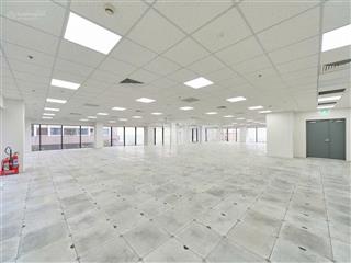 Cho thuê văn phòng 1.000m2 giá 340 nghìn/m2/th, tòa nhà mặt tiền 50m tại võ chí công, tây hồ hà nội