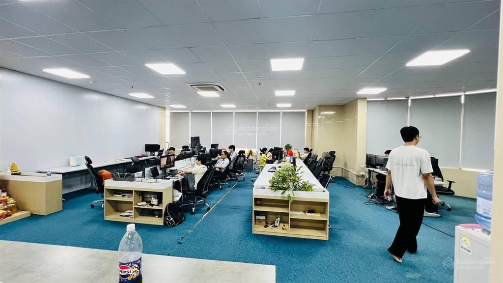 Cho thuê văn phòng 215m2  39tr/tháng, tòa nhà văn phòng tại nguyễn đức cảnh, hoàng mai, hà nội