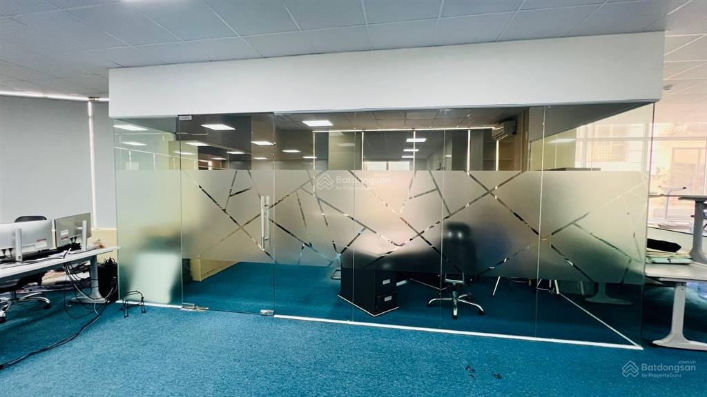 Cho thuê văn phòng 215m2  39tr/tháng, tòa nhà văn phòng tại nguyễn đức cảnh, hoàng mai, hà nội