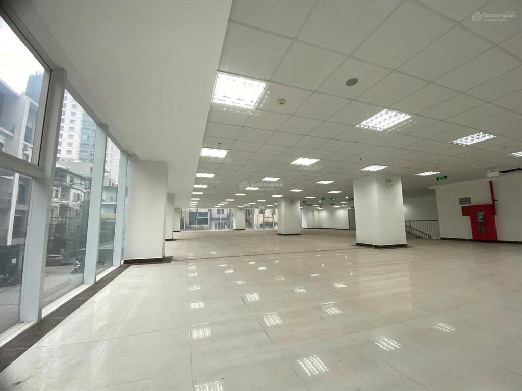 Chính chủ cần cho thuê mbkd 800m2 giá thuê 190tr/tháng, tại định công, hoàng mai, hà nội
