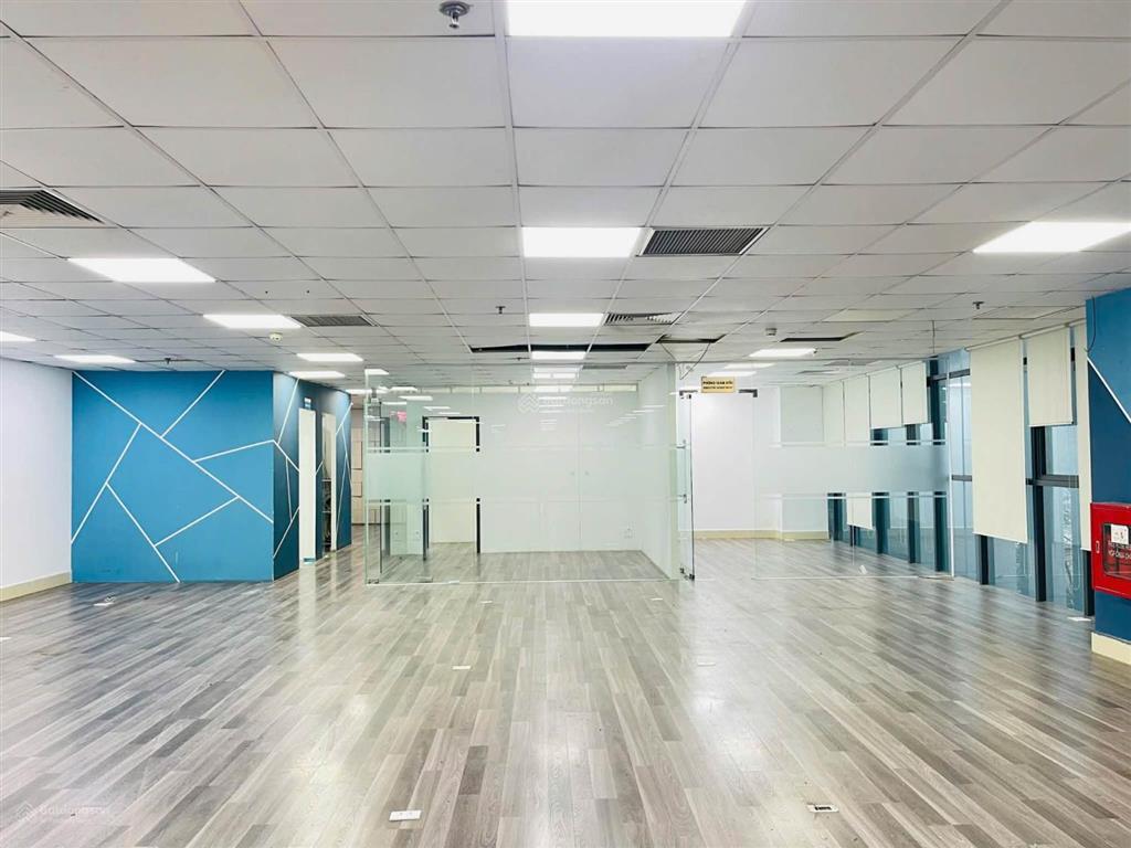 Cần cho thuê văn phòng 450m2  325k/m2/tháng, 1 mặt sàn thông suốt đẹp, tại hoàng quốc việt, cgiay