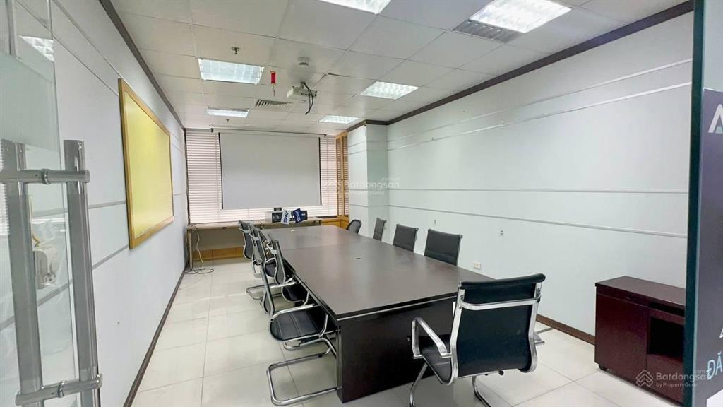 Cho thuê văn phòng 225m2 giá thuê 60tr/tháng tại building hạng b tại lê văn lương, thanh xuân