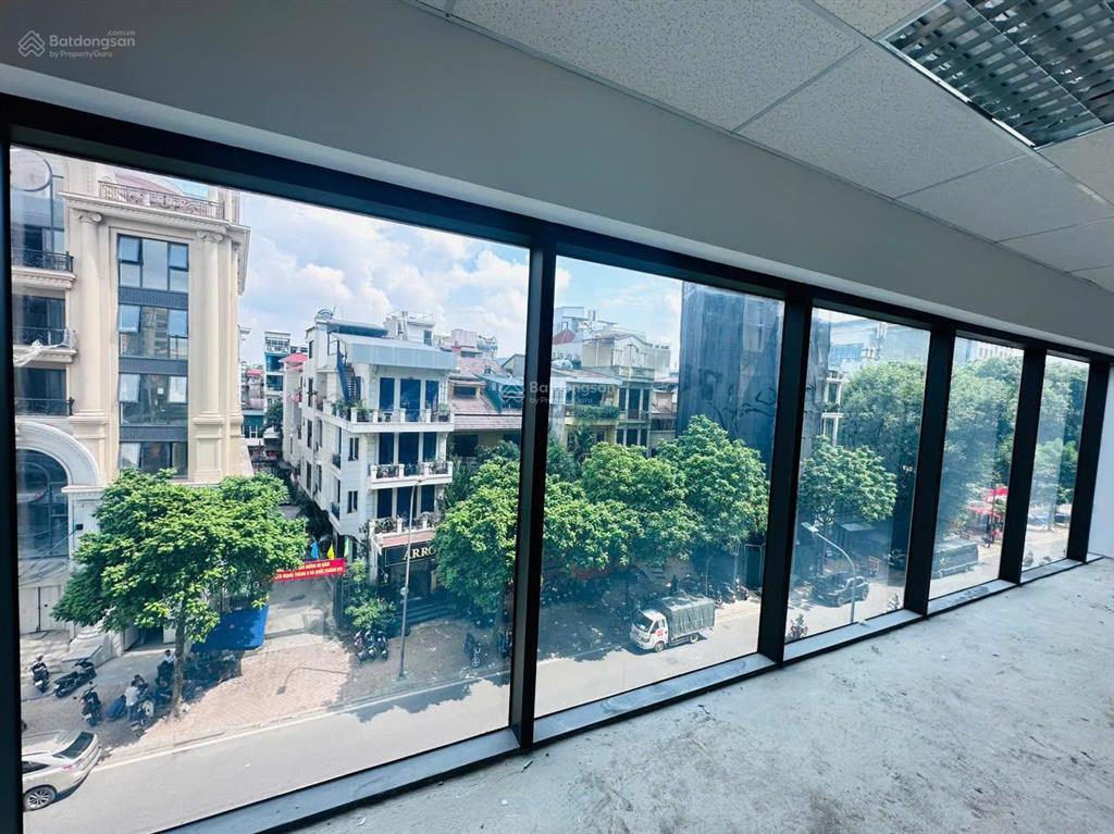 Cho thuê văn phòng 115m2  60tr/th, tại trần phú, ba đình, hà nội sàn vuông đẹp thoáng sáng