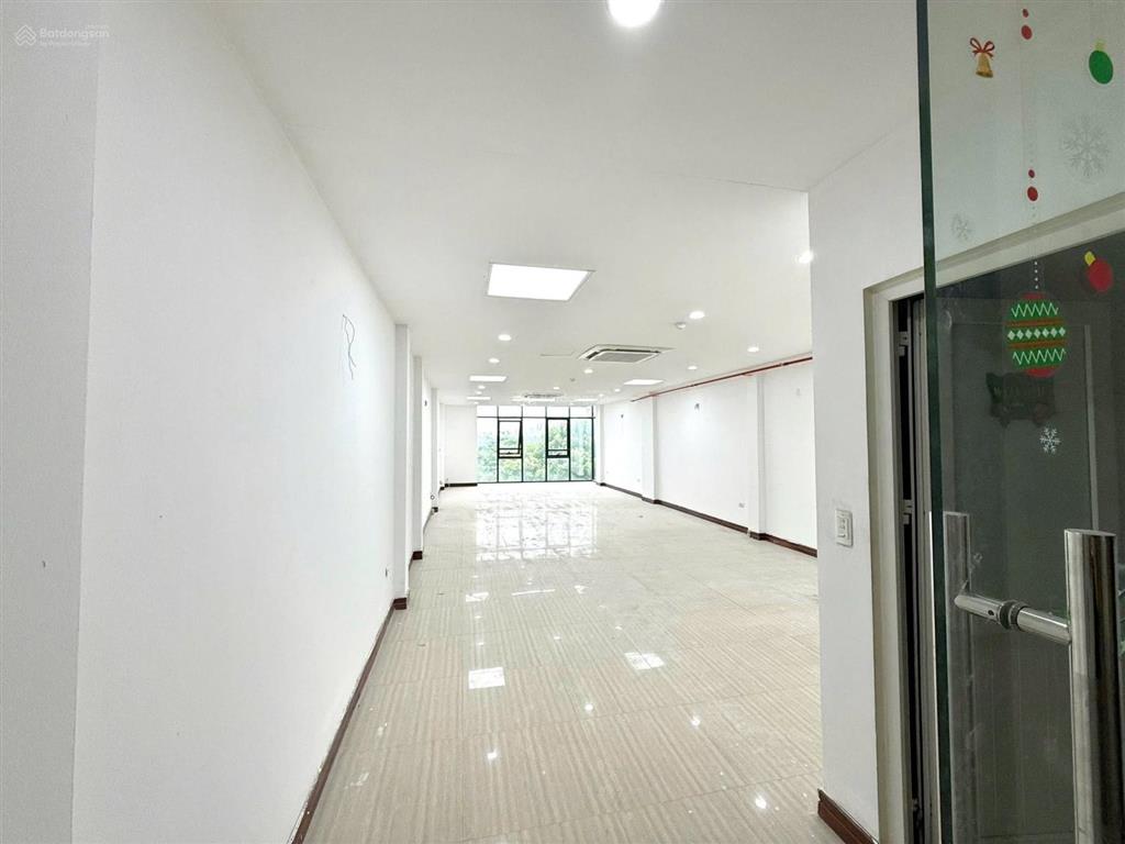 Cho thuê văn phòng tại mễ trì thượng 100m2  16tr/tháng. p.từ liêm, hà nội nhà mới 100%, hầm xe lớn