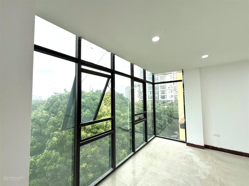 Cho thuê văn phòng tại mễ trì thượng 100m2  16tr/tháng. p.từ liêm, hà nội nhà mới 100%, hầm xe lớn