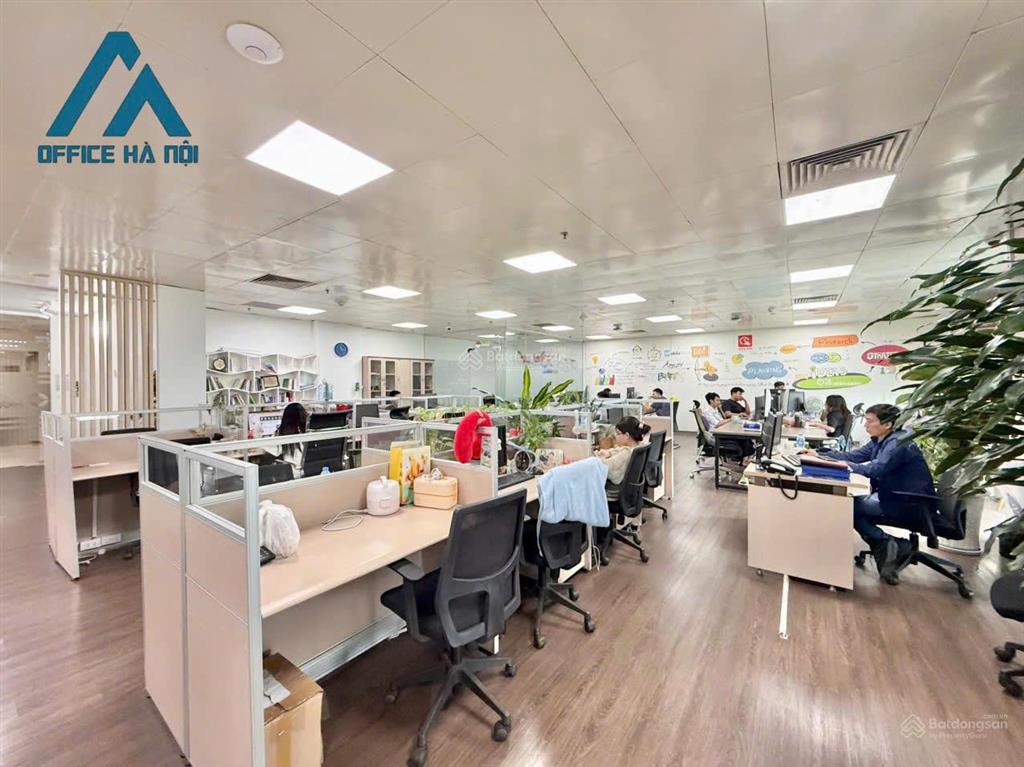 Văn phòng 100m² full nội thất giá 50tr/tháng đã có pdv và điện điều hòa, tòa hạng a tại đống đa