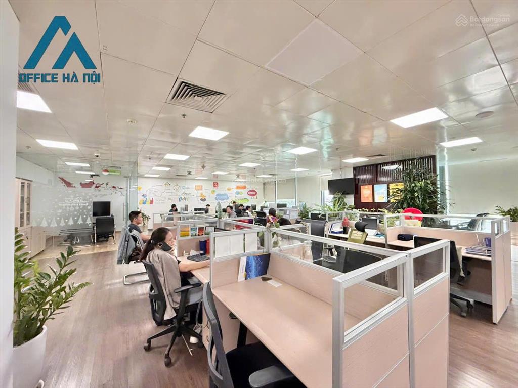 Văn phòng 100m² full nội thất giá 50tr/tháng đã có pdv và điện điều hòa, tòa hạng a tại đống đa