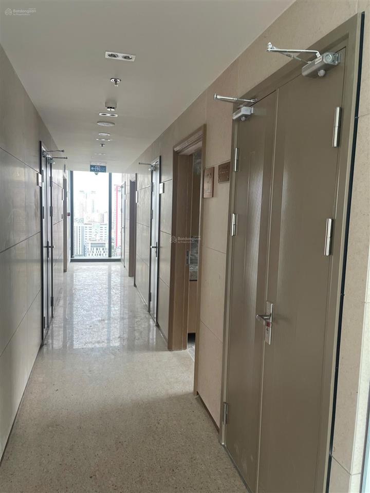 The marc 88vp hạng acầu giấy650m2/570 ngh/m2 tòa mới 100% view full kính, sẵn trần sàn nội thất