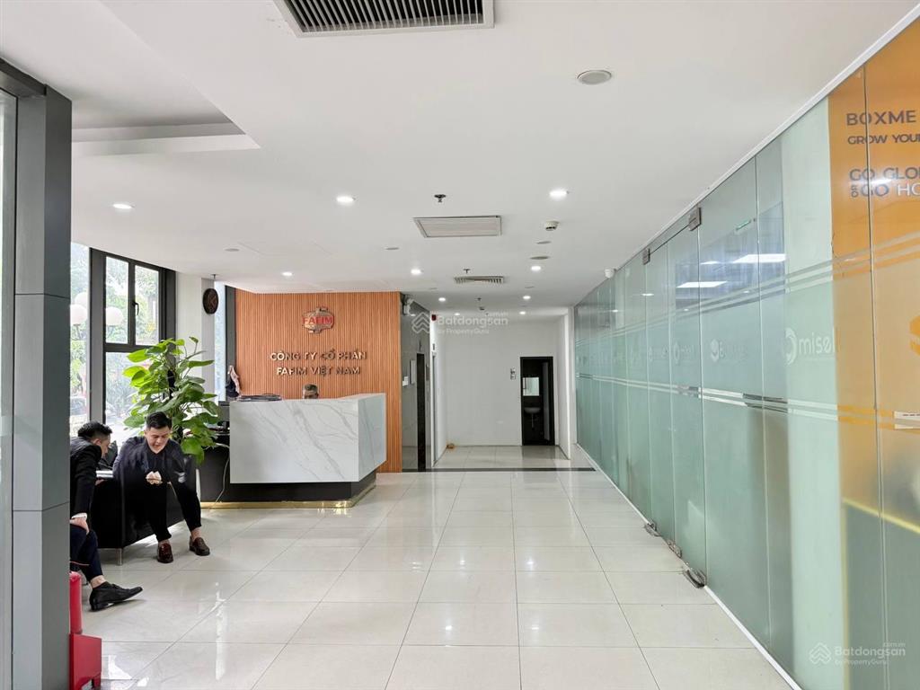 Văn phòng 366m2  giá 110tr/thg, vị trí tầng 1  nguyễn trãi thanh xuân  hà nội, sàn thoáng 3 mặt