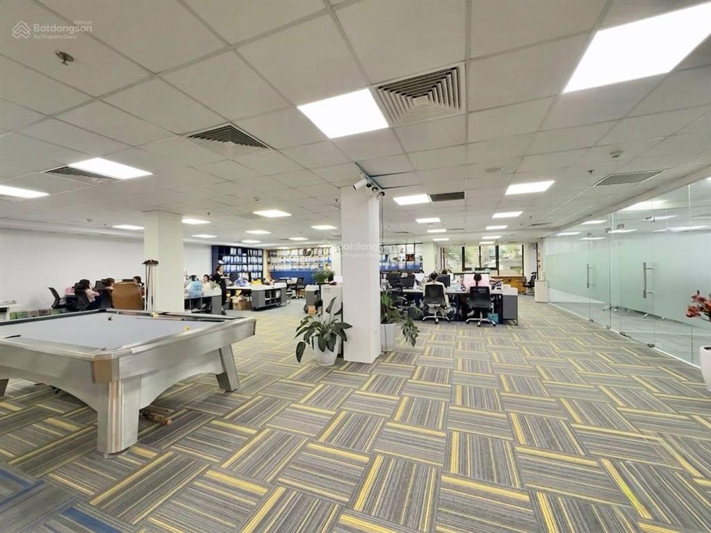 Văn phòng 366m2  giá 110tr/thg, vị trí tầng 1  nguyễn trãi thanh xuân  hà nội, sàn thoáng 3 mặt