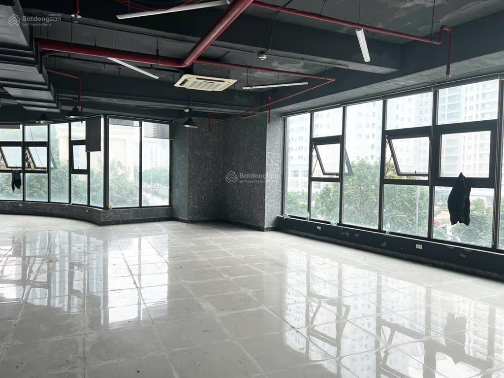 Cho thuê sàn văn phòng 1000m2 giá sốc 280k/m2, tại yên hòa, cầu giấy, hà nội. hiếm có trong tháng 8