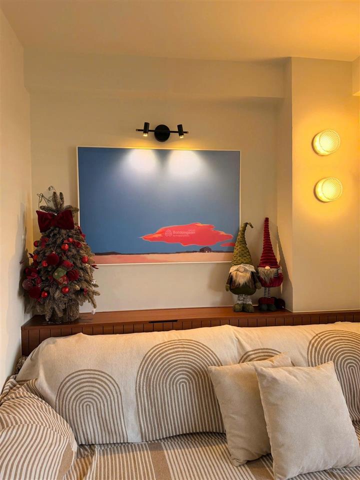 Chính chủ bán căn hộ chung cư miếu nổi dt 55m2, 3,95 tỷ, full nội thất