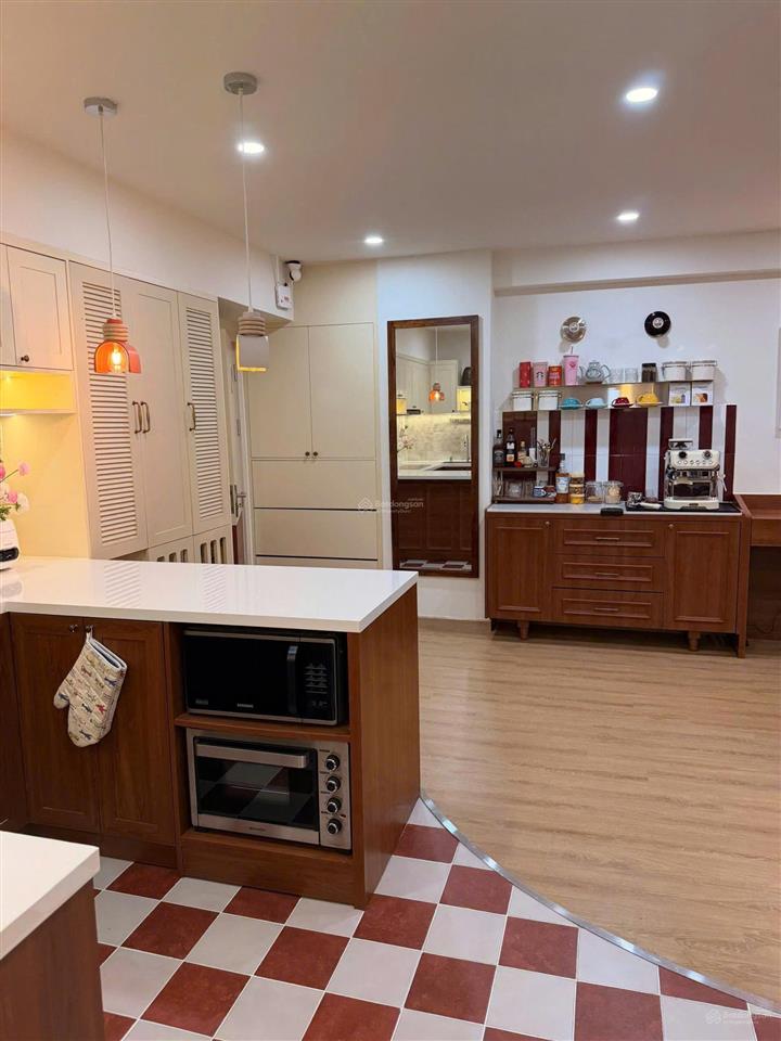 Chính chủ bán căn hộ chung cư miếu nổi dt 55m2, 3,95 tỷ, full nội thất