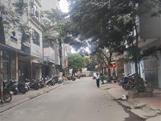 Ccmn ôtô tránh vào nhà, kinh doanh, 7 tầng thang máy, 15p khép kín dòng tiền 80 triệu /1 tháng ,