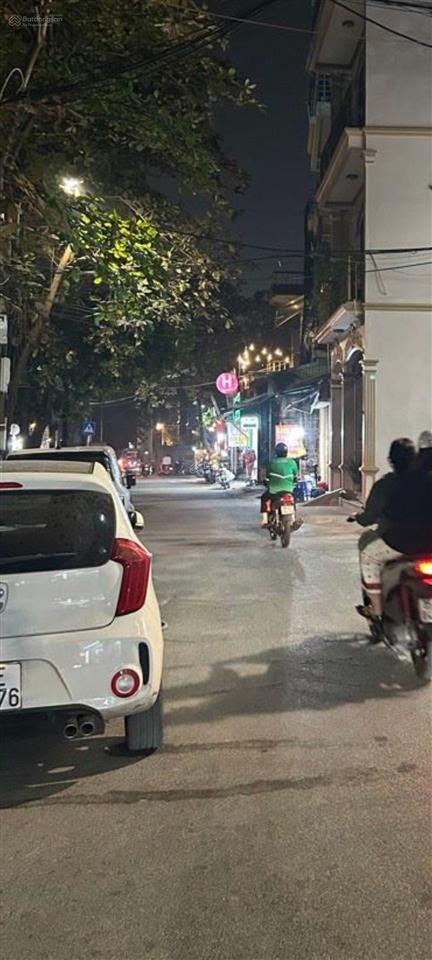 Bán ccmn trung tâm cổ nhuế  thụy phương dt 65m2*7tầng*mt5,4m. 22phòng khêp kín . đường oto tránh .