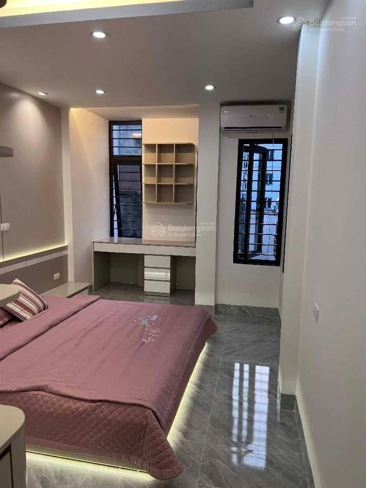 Bán nhà phú diễn phân lô oto tránhvỉa hè 5m kinh doanh . dt45m2/5tầng thang máy nhập xịn