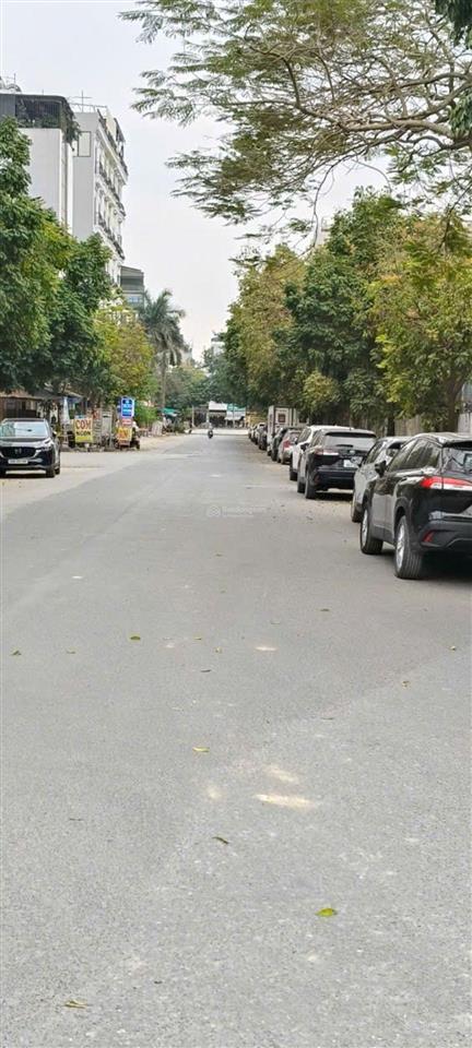 Nhà phân lô oto tránh  vỉa hè rộng 5m  khu vực phát triển dân cư đông đúc kinh doanh sầm uất