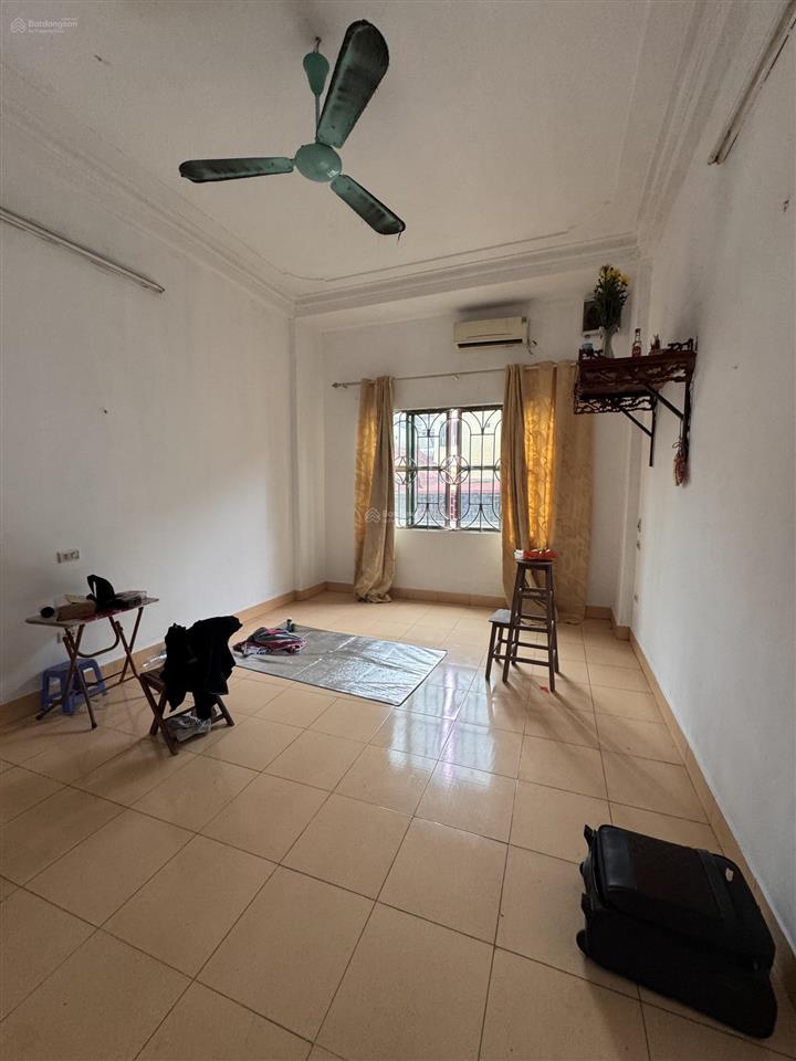 Bán nhàtrương địnhbạnh maihai bà trưng33m3,5tầngnhỉnh7cách mặt phố 50mđầy đủ công năng