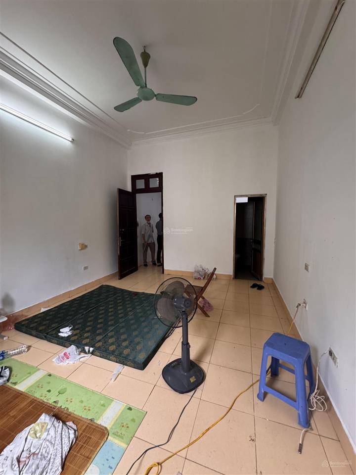 Bán nhàtrương địnhbạnh maihai bà trưng33m3,5tầngnhỉnh7cách mặt phố 50mđầy đủ công năng
