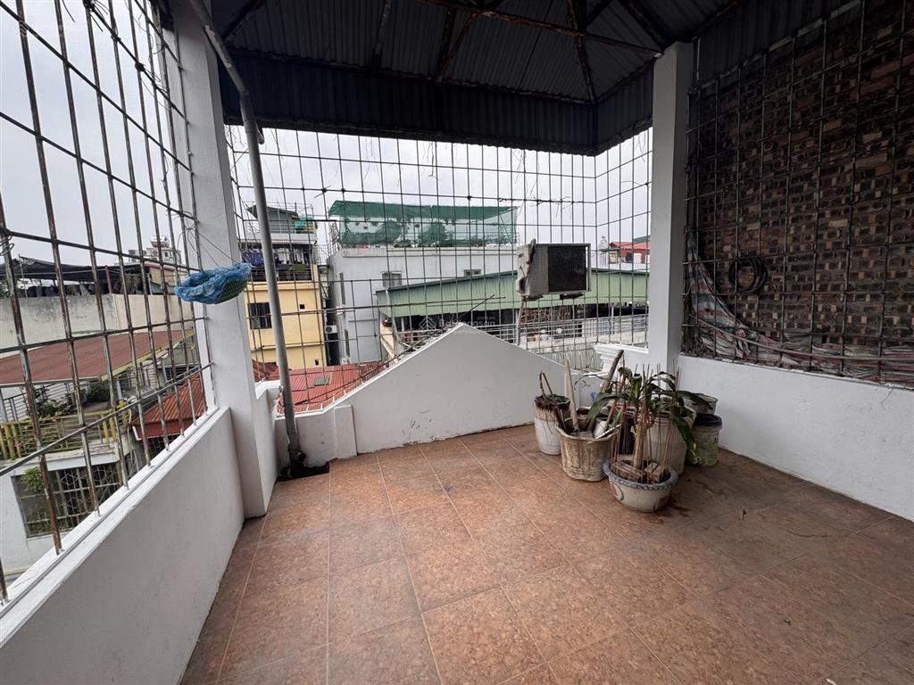 Bán nhàtrương địnhbạnh maihai bà trưng33m3,5tầngnhỉnh7cách mặt phố 50mđầy đủ công năng