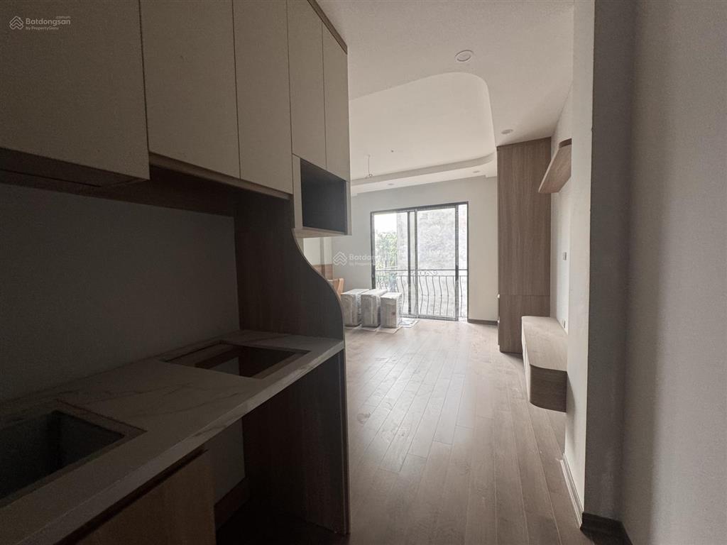 Bán nhàapartment mặt đường buởiđội cấnmt đẹp8 tầng+1 hầmfull nội thấtvỉa hè rộngkd sầm uất