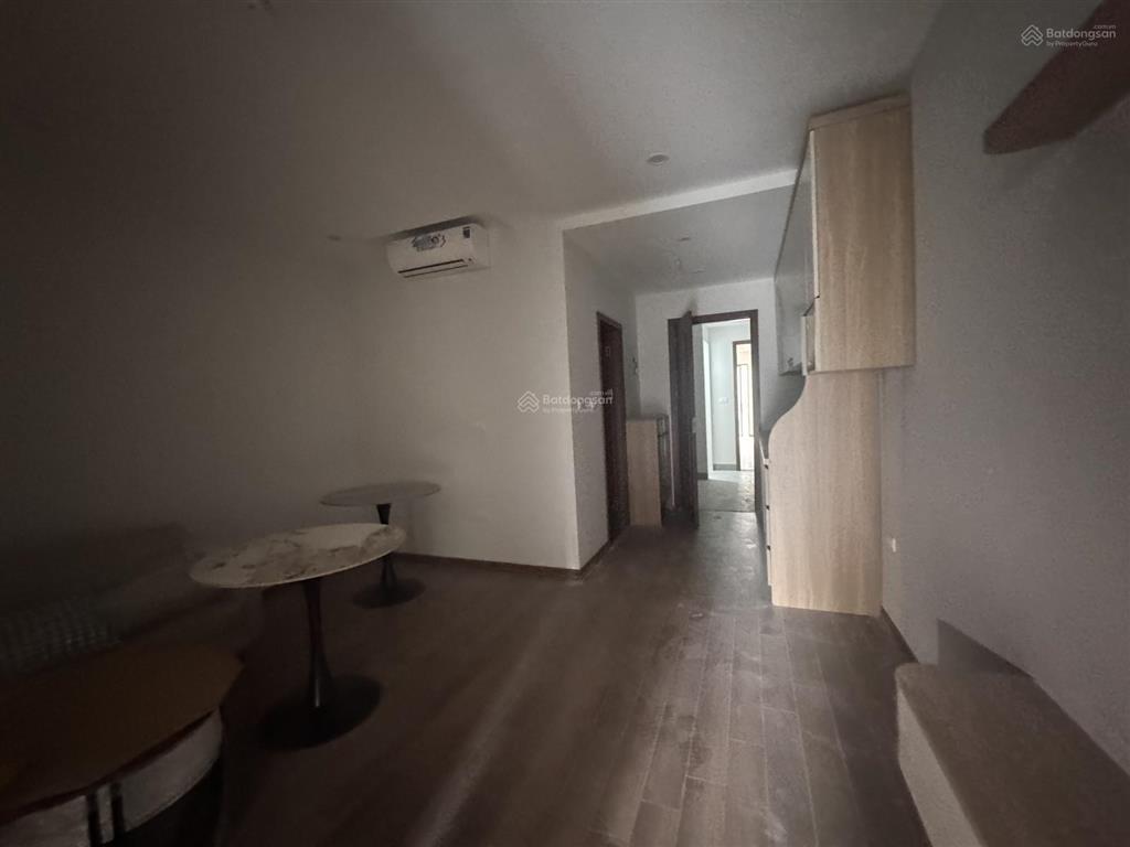 Bán nhàapartment mặt đường buởiđội cấnmt đẹp8 tầng+1 hầmfull nội thấtvỉa hè rộngkd sầm uất