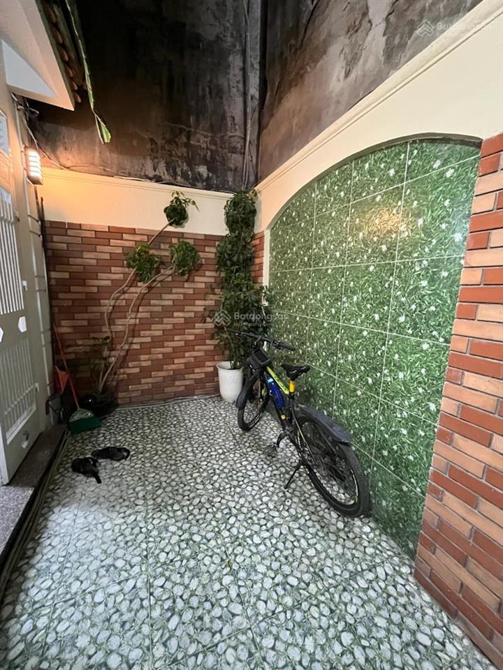 Bán nhà mớithổ quanđê la thànhđống đahiện đạisổ hoa hậungõ nôngdt20m6 tầngnhỉnh 5tỷ