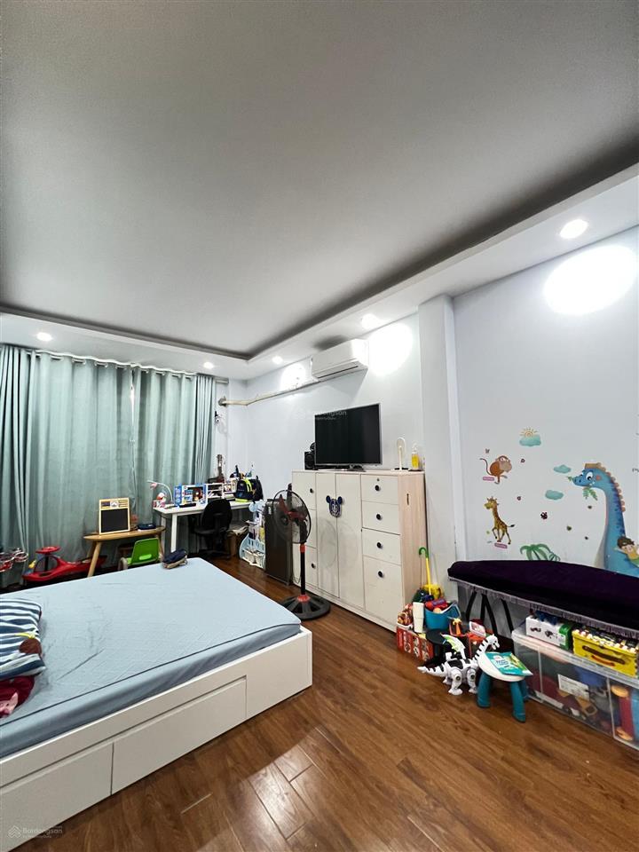 Chính chủ bán nhà riêng tại ngụy như kon tum, 15 tỷ, 51m2, 5 tầng, 6pn, 4wc ngõ ô tô