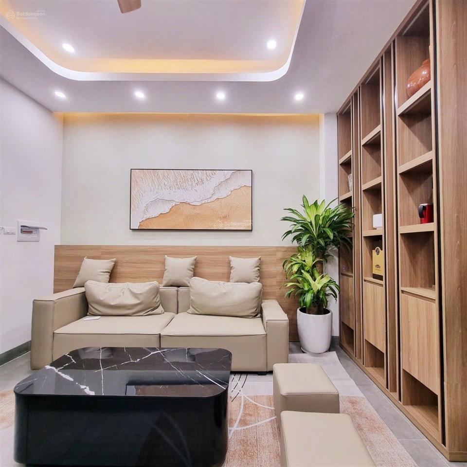 Bán nhà nguyễn khang, cầu giấy 41m2 5 tầng mặt tiền 4.3m giá hơn 12.8 tỷ