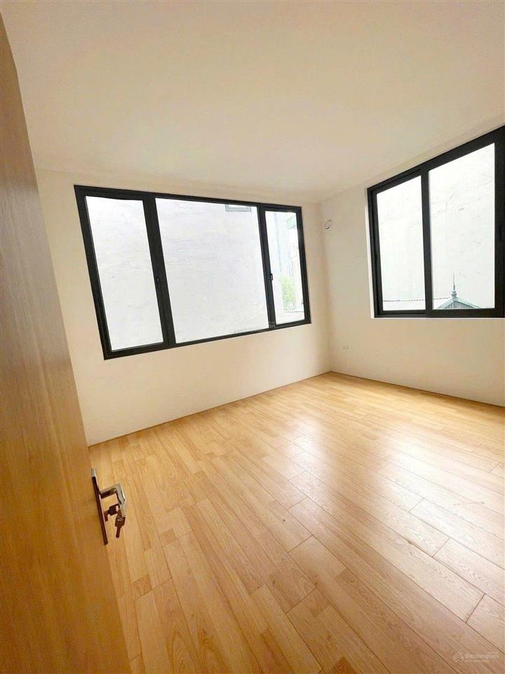 Bán nhà nguyễn khang, cầu giấy 41m2 5 tầng mặt tiền 4.3m giá hơn 12.8 tỷ