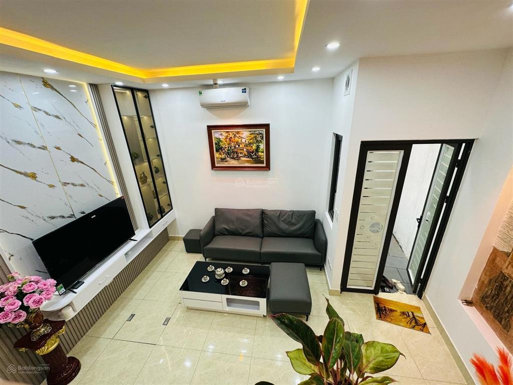Bán nhà riêng tại 132 vũ tông phan, 11,4 tỷ, 55m2, 6pn, 4wc