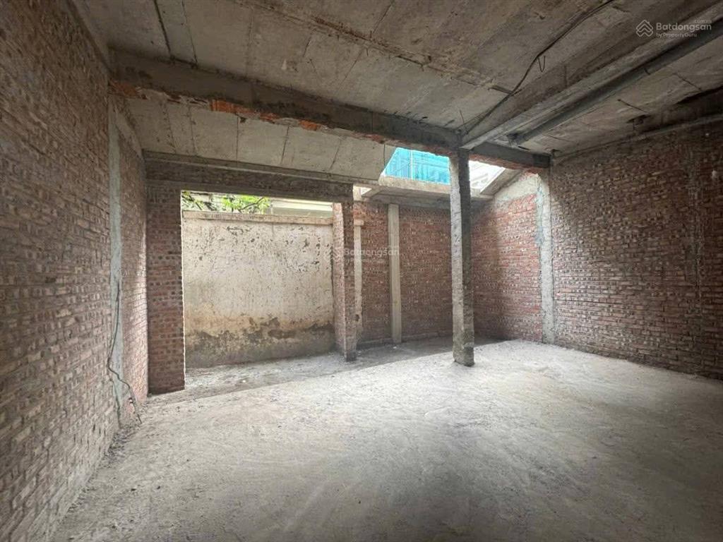 Bán gấp nhà riêng 4pn, 4wc, 5 tầng, 32m2 tại đường tân triều, thanh trì, hà nội, 7,3 tỷ ô tô tránh