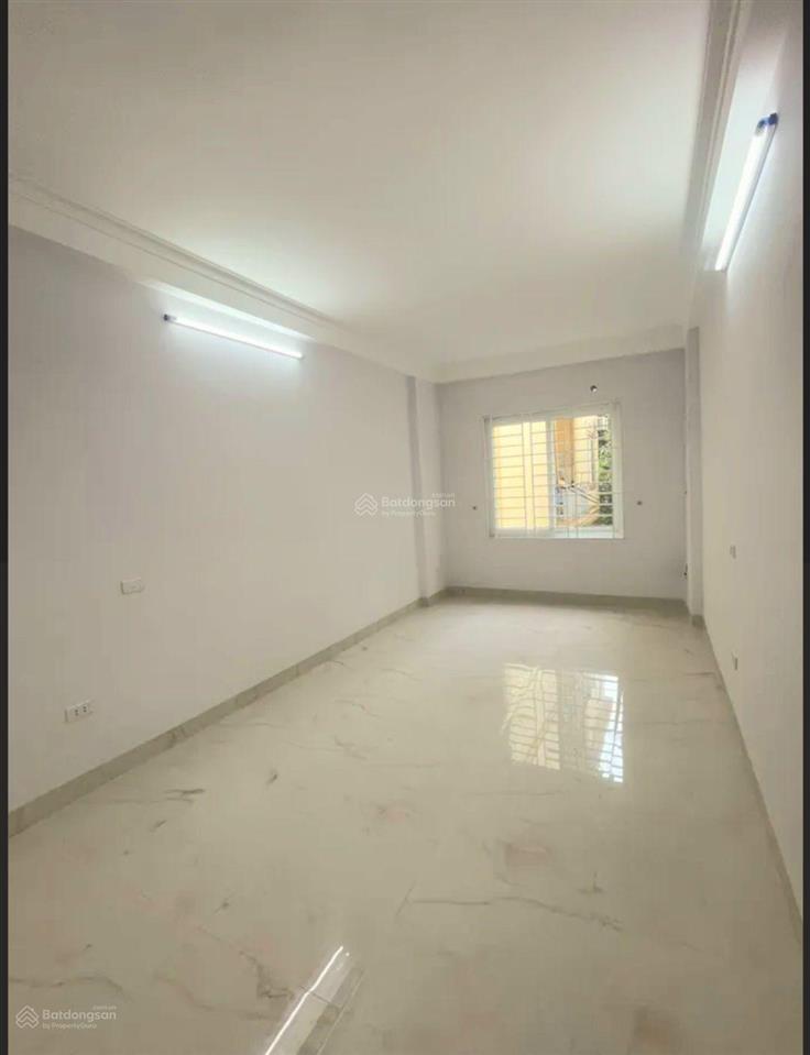 Bán gấp nhà riêng 4pn, 4wc, 5 tầng, 32m2 tại đường tân triều, thanh trì, hà nội, 7,3 tỷ ô tô tránh