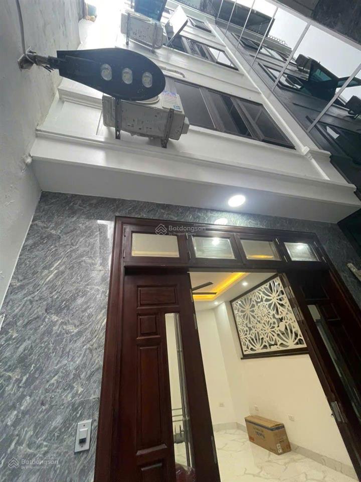 Bán siêu phẩm lò đúc 33m5 tầng thang máy lõi phố cổ hơn 10 tỷ